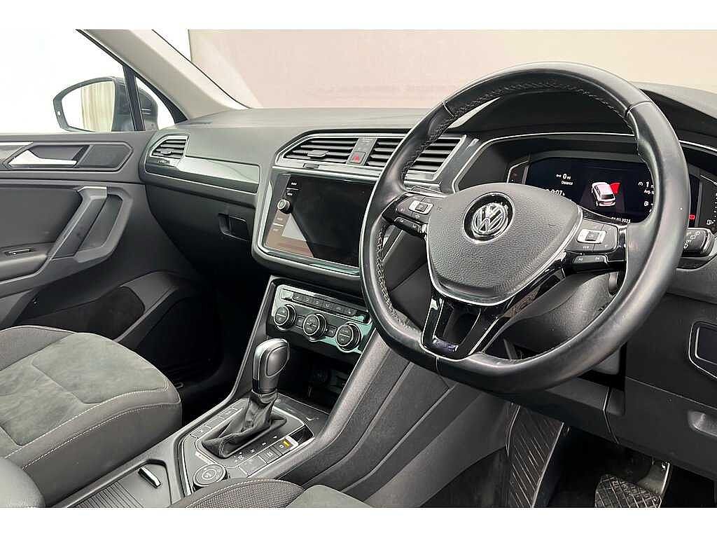 Volkswagen Tiguan SEL 2.0 TSI 4Motion 190PS 7-Speed DSG 5 Door