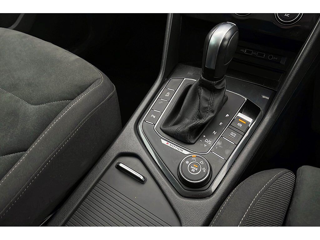 Volkswagen Tiguan SEL 2.0 TSI 4Motion 190PS 7-Speed DSG 5 Door