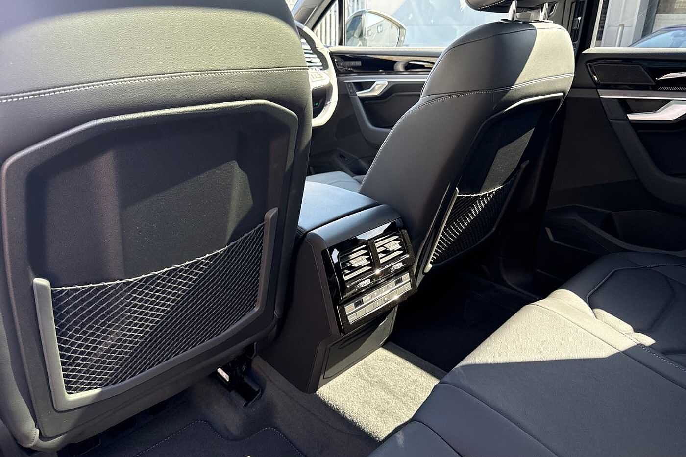 Volkswagen Touareg 3.0 TDI V6 Black Edition SUV 5dr Diesel Tiptronic 4Motion Euro 6 (s/s) (286 ps)
