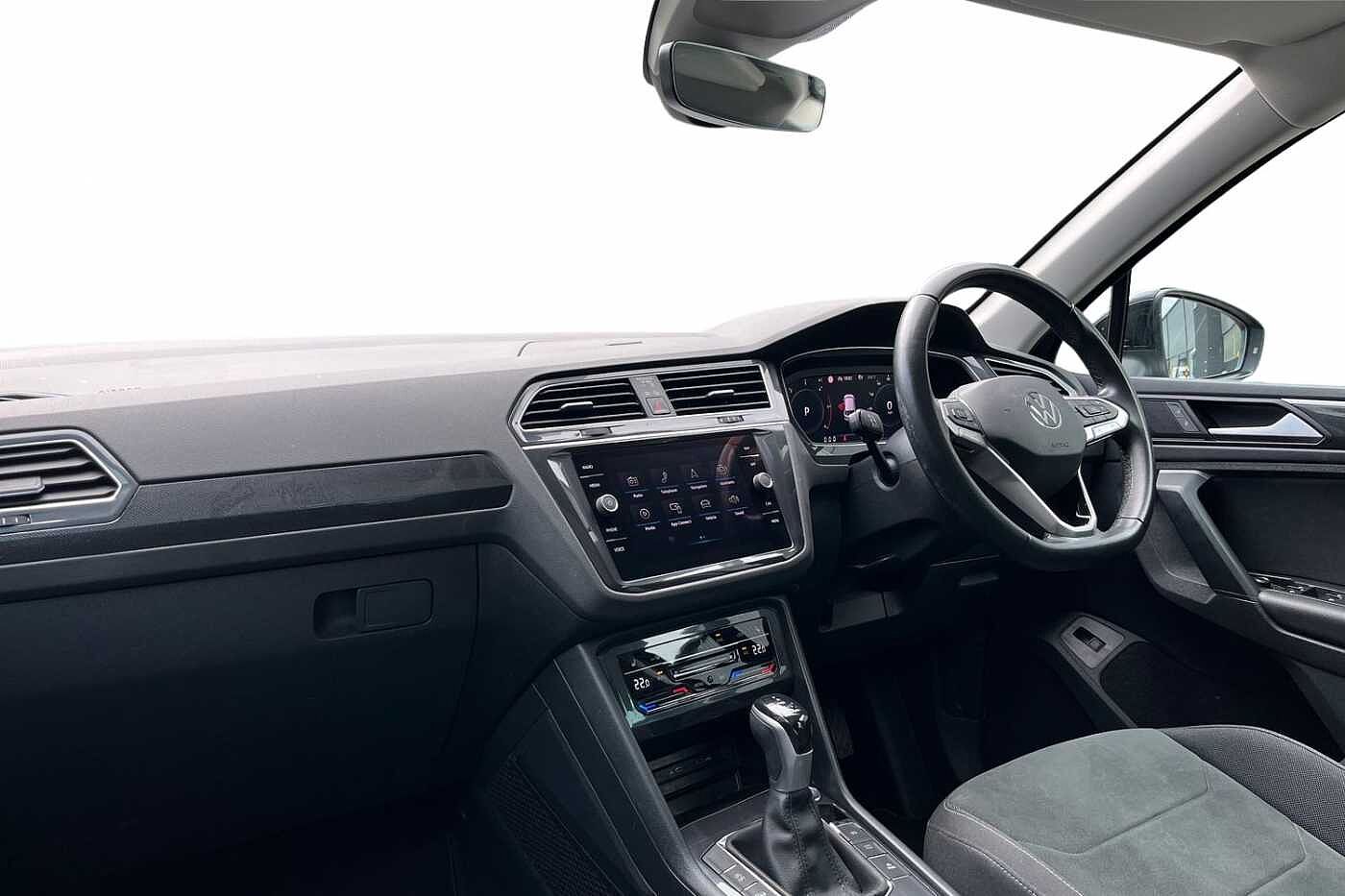 Volkswagen Tiguan 2.0 TDI Elegance SUV 5dr Diesel DSG Euro 6 (s/s) (150 ps)
