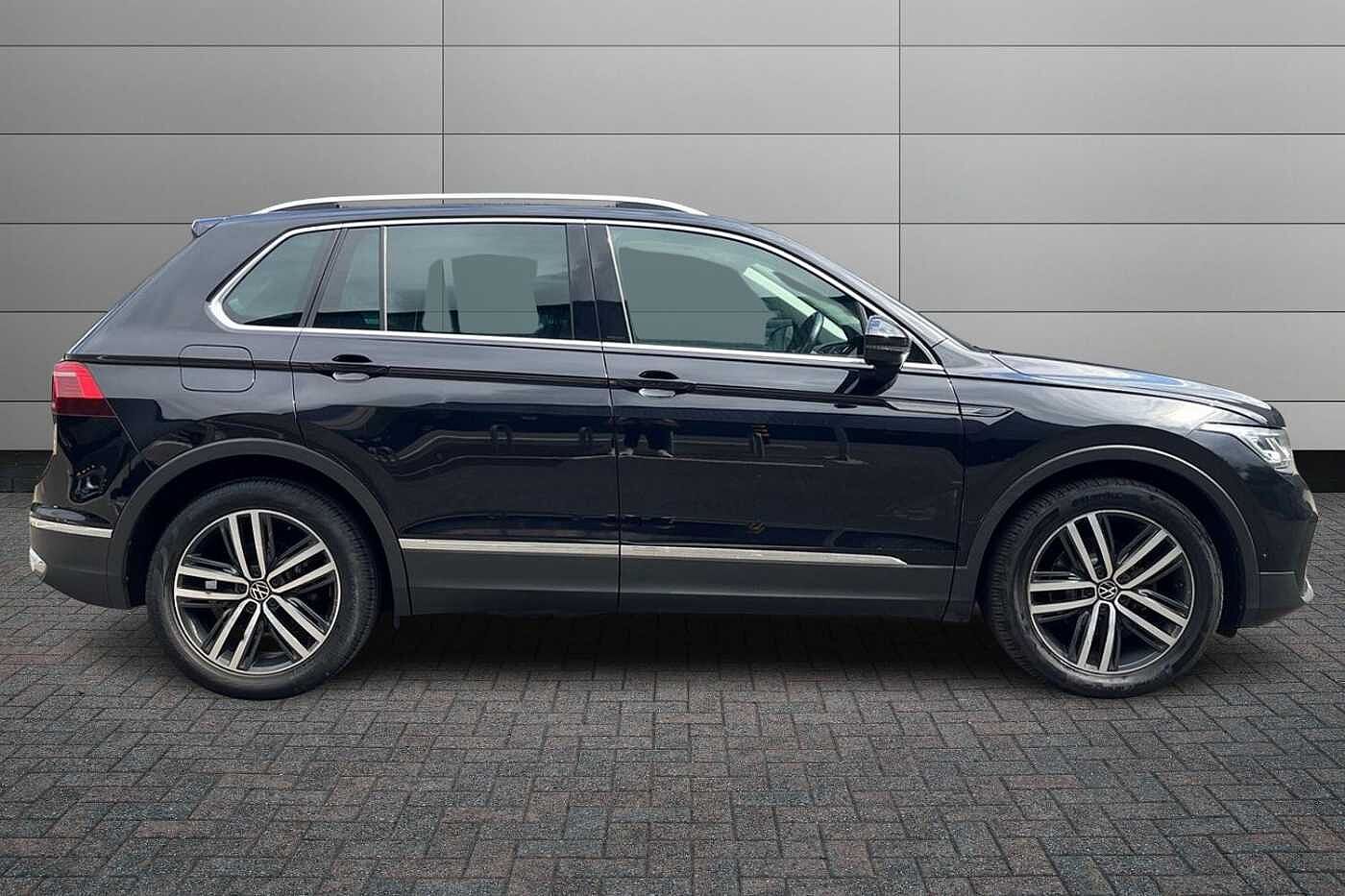 Volkswagen Tiguan 2.0 TDI Elegance SUV 5dr Diesel DSG Euro 6 (s/s) (150 ps)