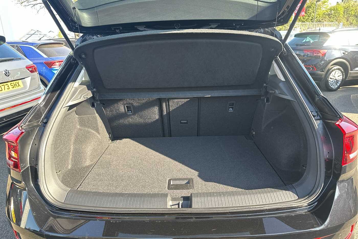 Volkswagen T-ROC 1.0 TSI (110ps) Life