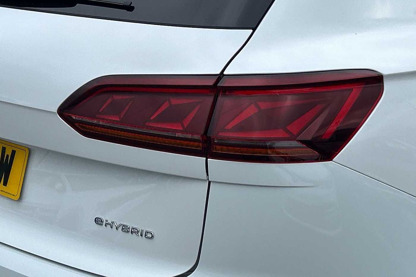 Volkswagen Touareg 5dr 3.0TSI (462ps) R PHEV 4Motion