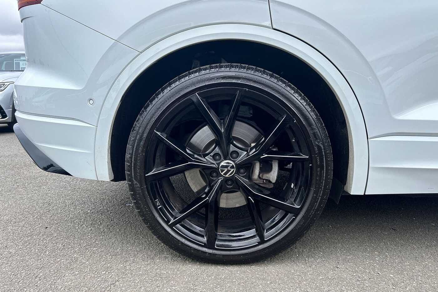 Volkswagen Touareg 5dr 3.0TSI (462ps) R PHEV 4Motion