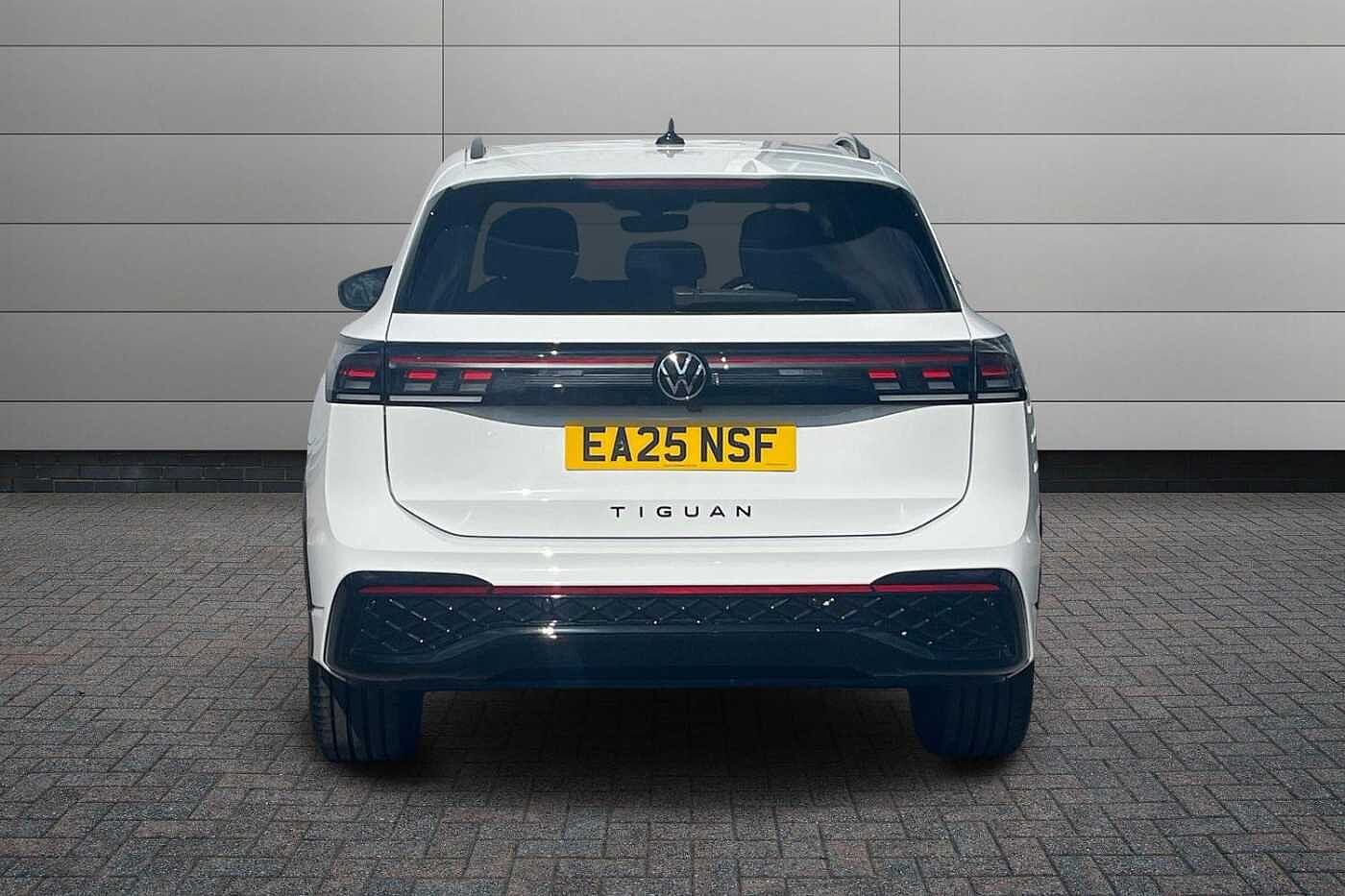 Volkswagen Tiguan 2.0 TDI R-Line SUV 5dr Diesel DSG 150 ps - PAN ROOF,TOW BAR, LEATHER, BLACK STYL