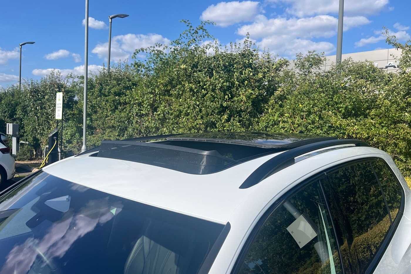Volkswagen Tiguan 2.0 TDI R-Line SUV 5dr Diesel DSG 150 ps - PAN ROOF,TOW BAR, LEATHER, BLACK STYL