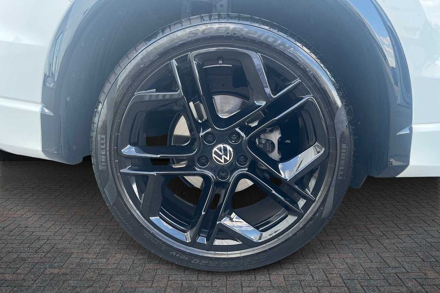 Volkswagen Tiguan 2.0 TDI R-Line SUV 5dr Diesel DSG 150 ps - PAN ROOF,TOW BAR, LEATHER, BLACK STYL