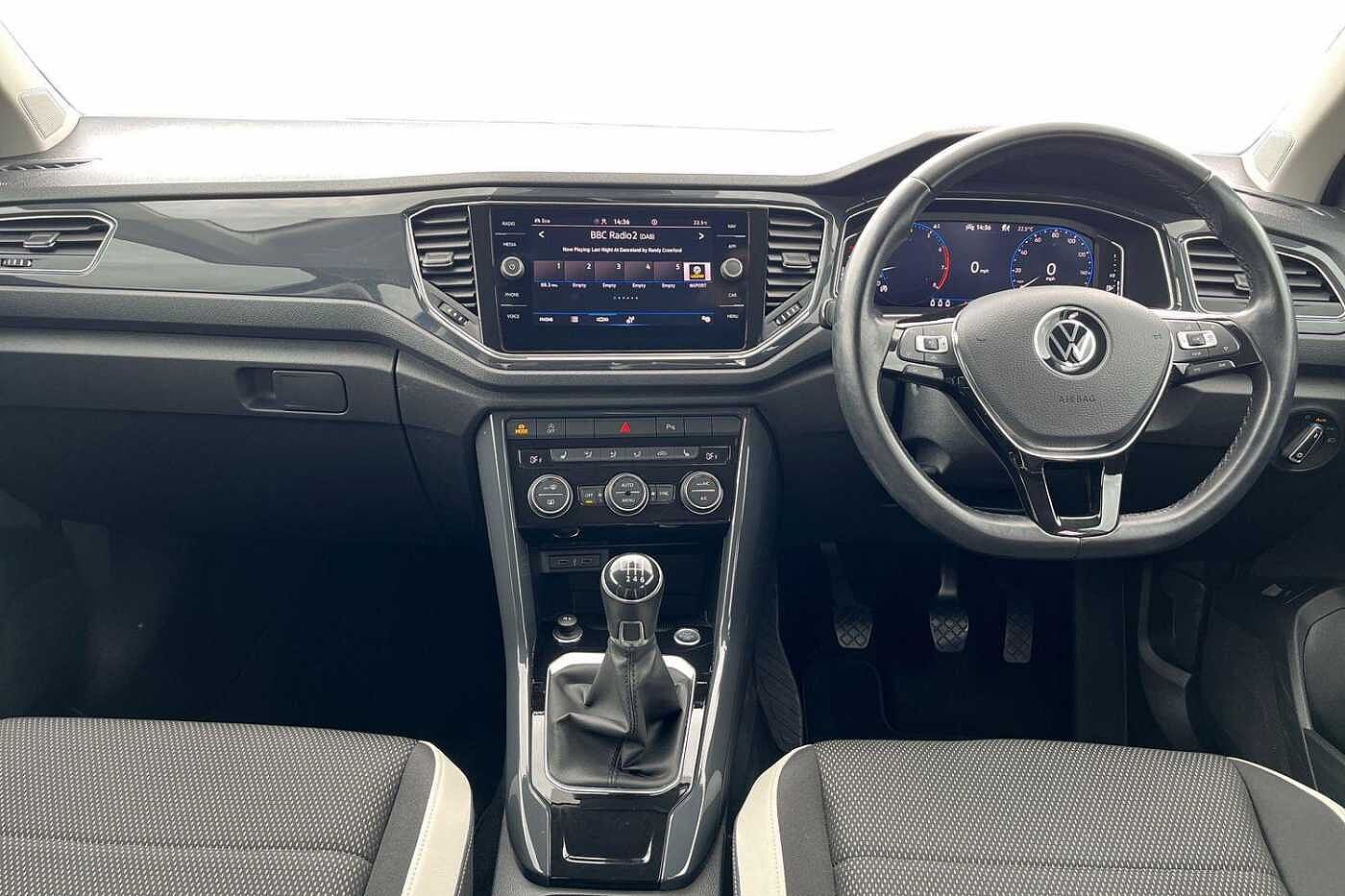 Volkswagen T-Roc 1.5 TSI GPF EVO SEL Manual 150 ps - HEATED SEATS,CAMERA, ELECTRIC TAILGATE