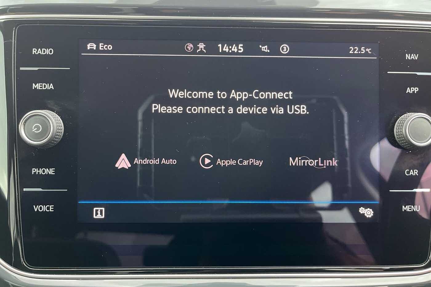 Volkswagen T-Roc 1.5 TSI GPF EVO SEL Manual 150 ps - HEATED SEATS,CAMERA, ELECTRIC TAILGATE