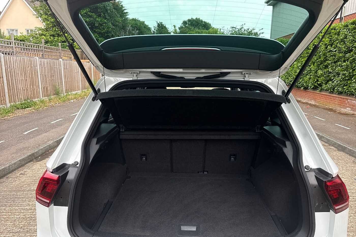 Volkswagen Tiguan 2.0 TDI BlueMotion Tech R-Line SUV 5dr Diesel DSG 4Motion Euro 6 (s/s) (150 ps)