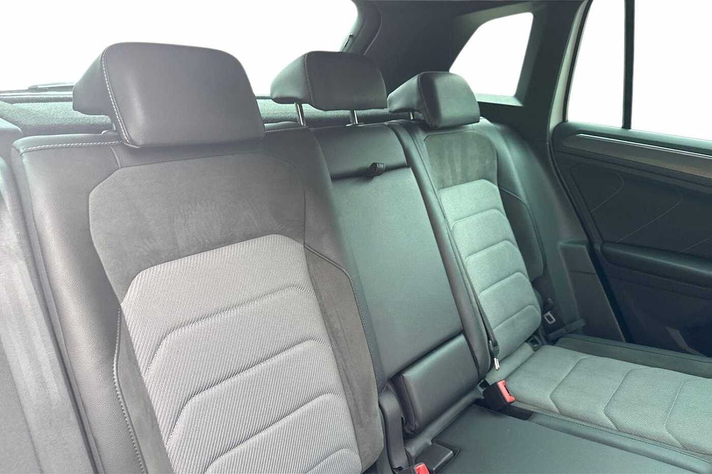 Volkswagen Tiguan 2.0 TDI BlueMotion Tech R-Line SUV 5dr Diesel DSG 4Motion Euro 6 (s/s) (150 ps)