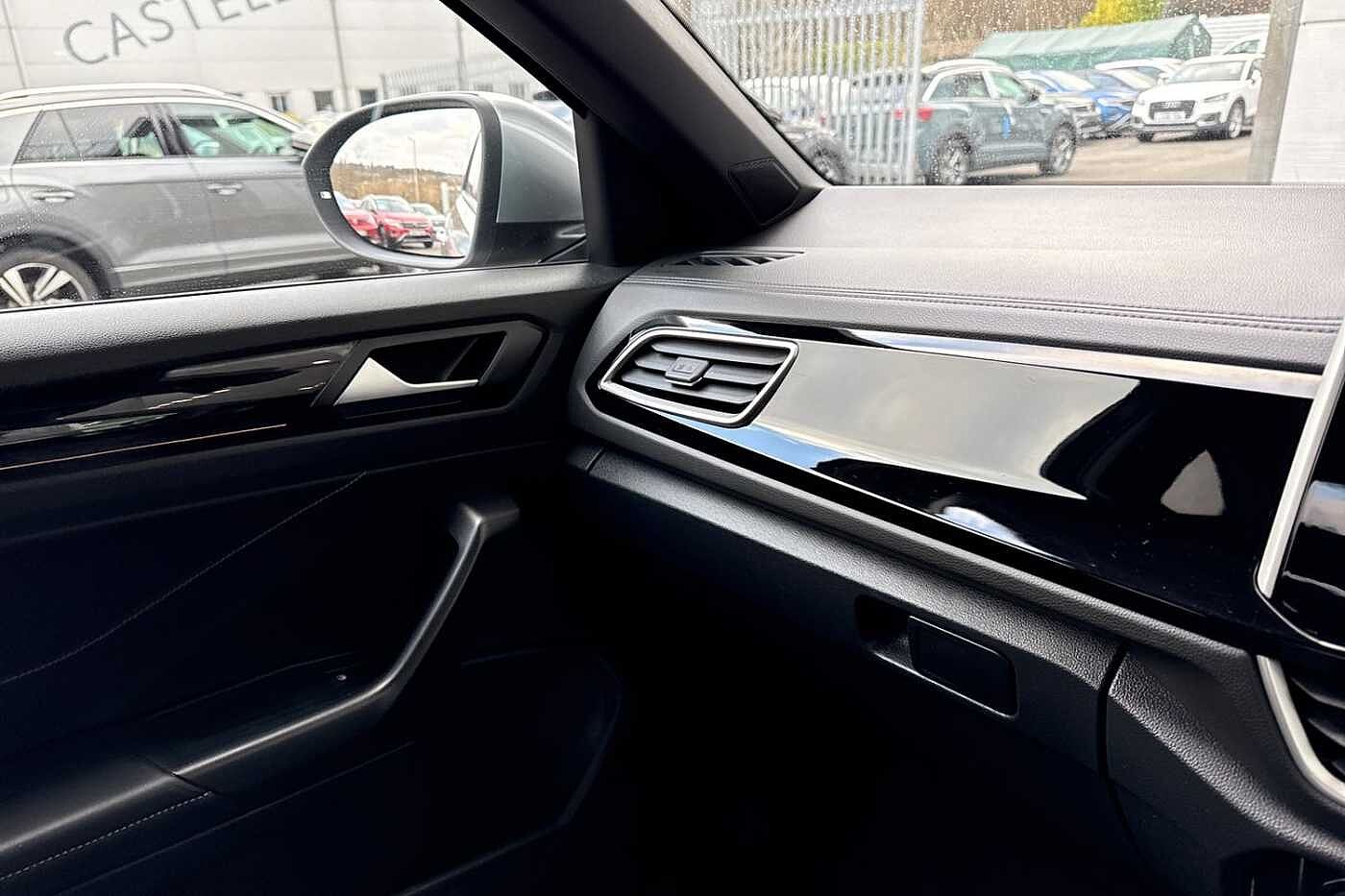 Volkswagen T-roc Hatchback 1.5 TSI R-Line 5dr DSG