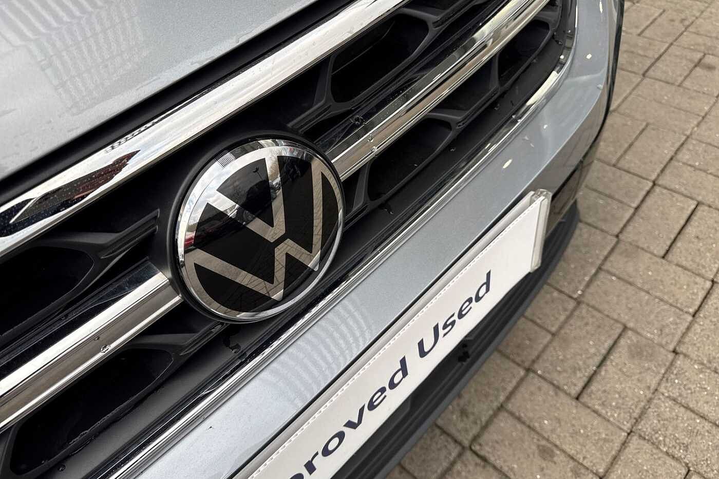 Volkswagen T-roc Hatchback 1.5 TSI R-Line 5dr DSG